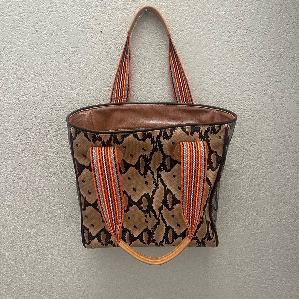 Consuela bag..medium size gently used perfect condition